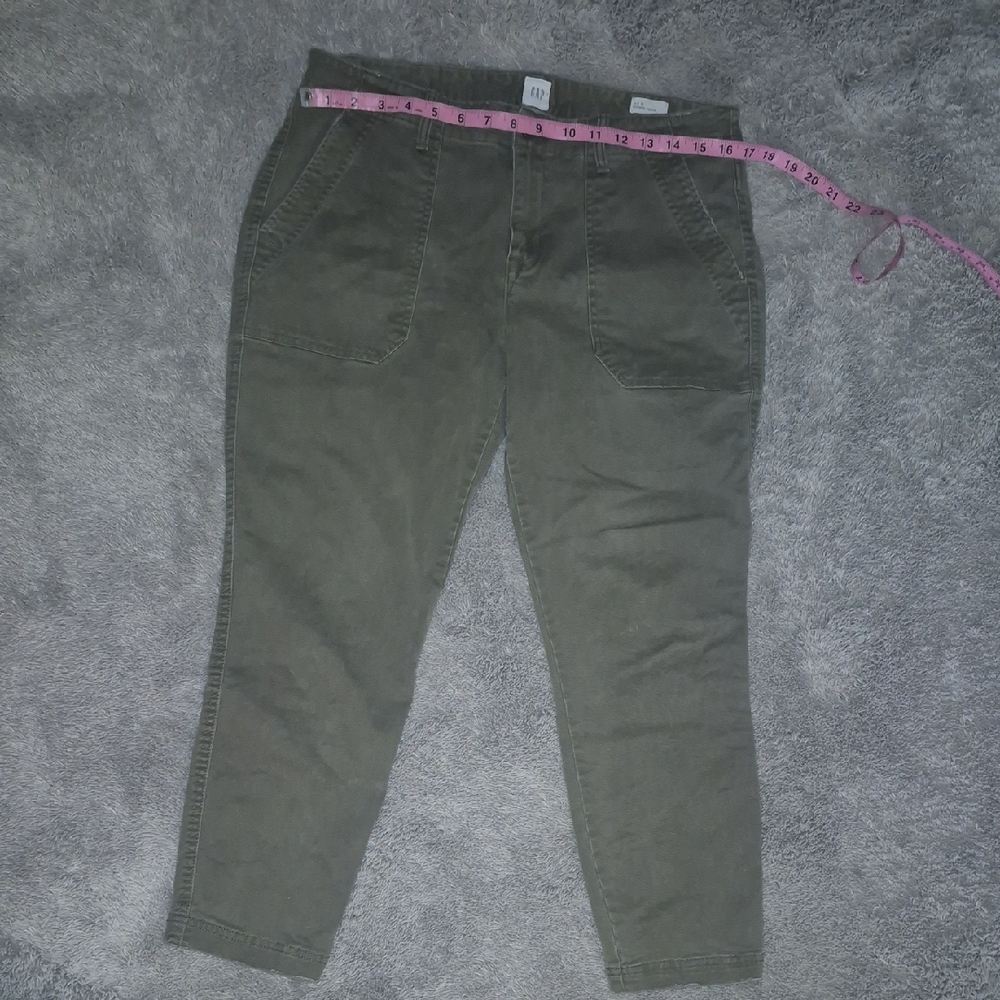GAP Women's Khaki Chinos